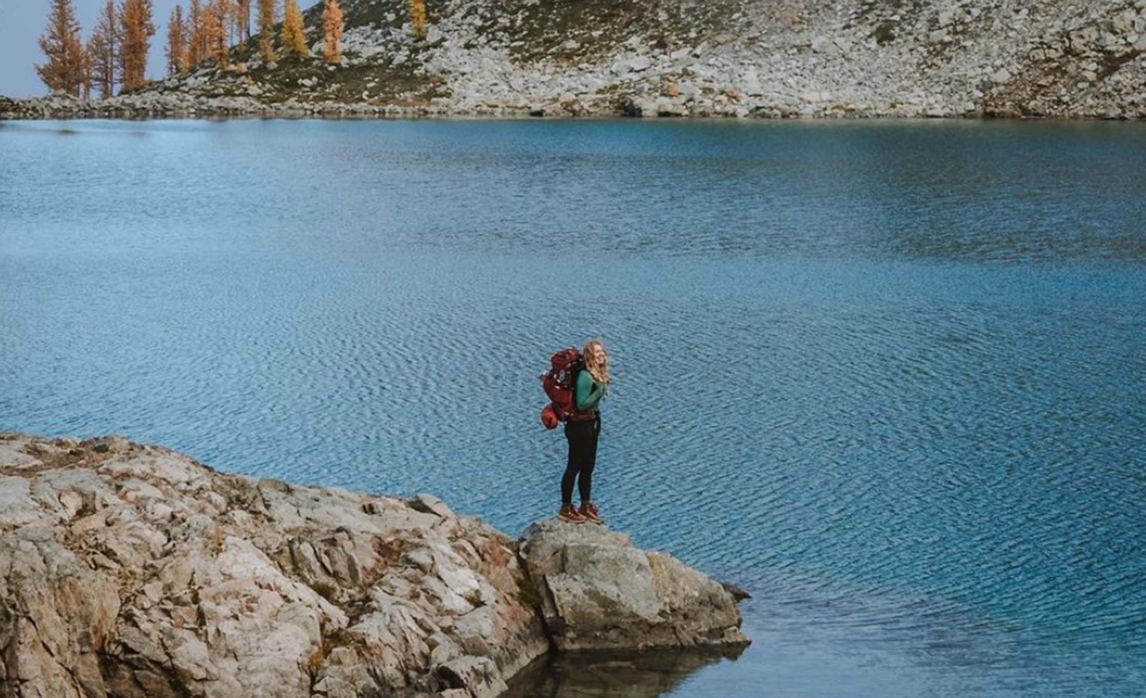 Golden Hour Adventures: Fall Hiking in the North Cascades Wilderness