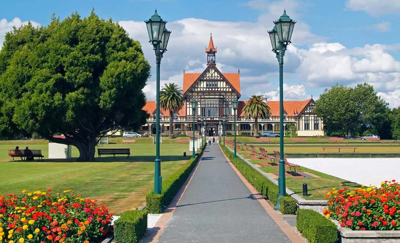 Insider Tips for Exploring Rotorua Like a Local